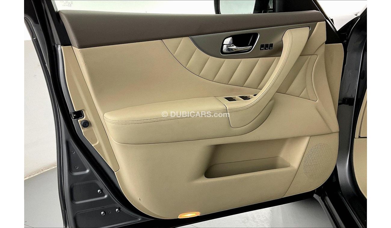 Infiniti QX70 Luxury / Luxe Sensory | 1 year free warranty | 7 day return policy | Zero down payment