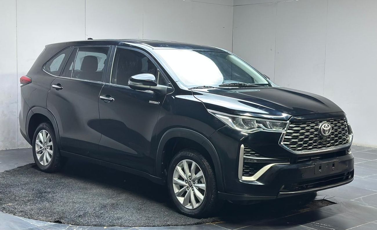 تويوتا إينوفا 2.0L HyCross 7S Hybrid