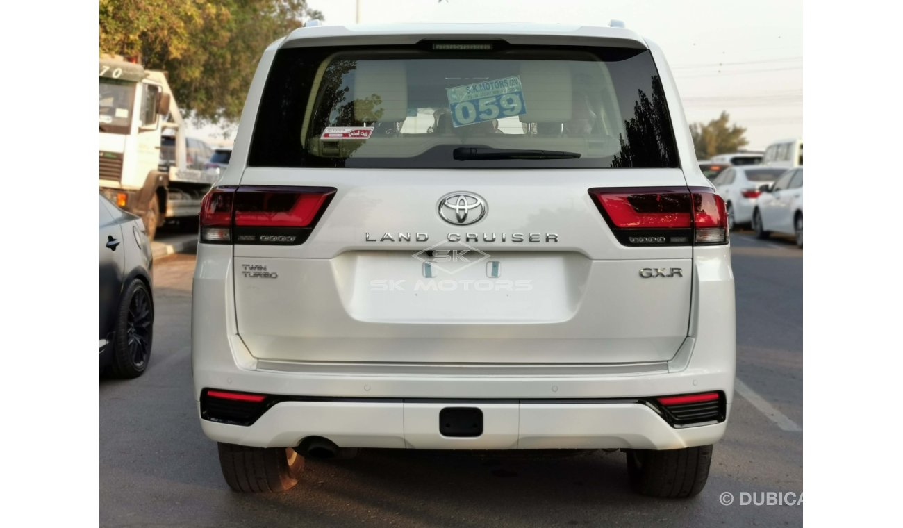 Toyota Land Cruiser 3.5L V6 GXR Twin Turbo Petrol, STOCK available on PROMOTION (CODE # GXR10)