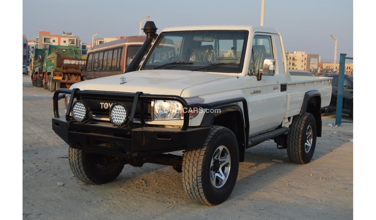 Toyota Land Cruiser Pick Up 1HZ Engine Diesel V6