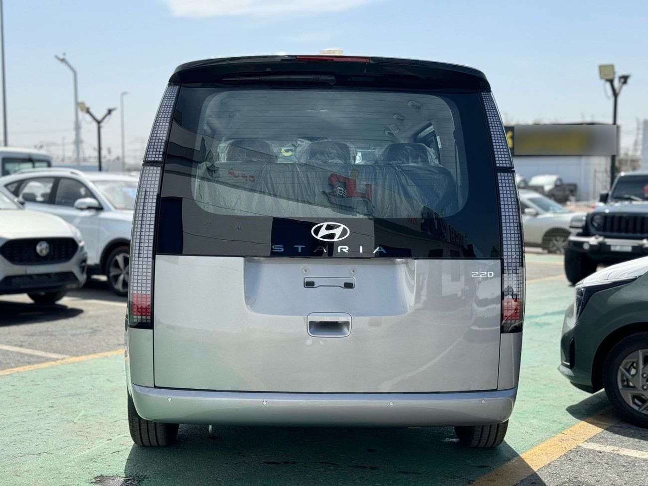 Hyundai Staria HYUNDAI STARIA 2.2L ( DSL) - 2025