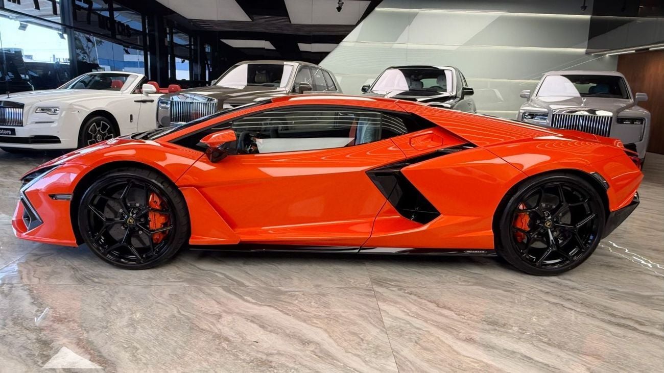 Lamborghini Revuelto Lamborghini Revuelto 2026 - Hybrid Powertrain (First-Ever)