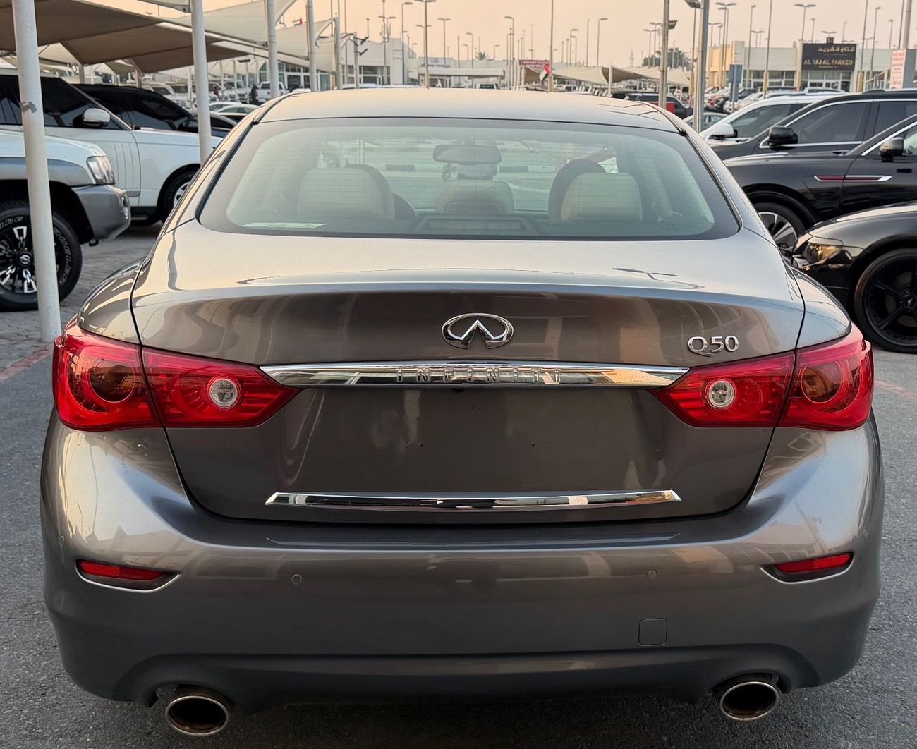 Infiniti Q50 Premium 3.7L