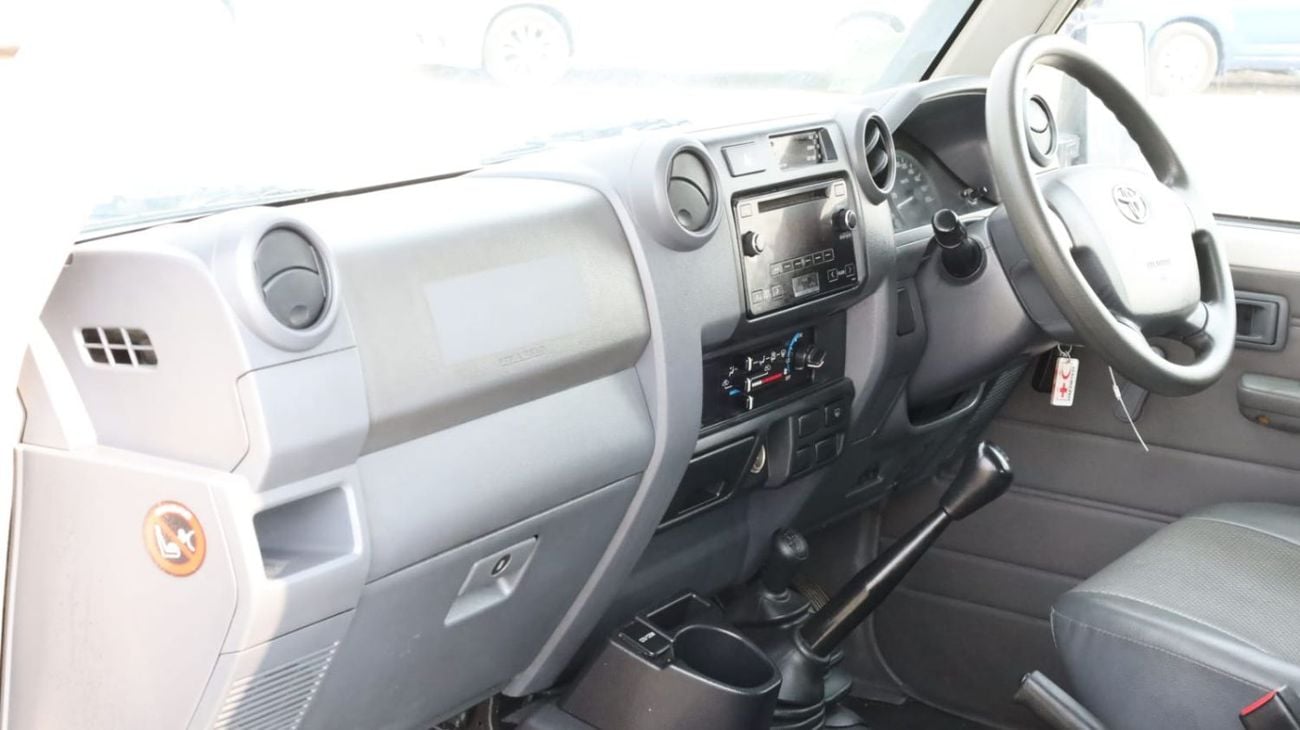 تويوتا لاند كروزر Toyota Landcruiser 2016 LC76VD right hand drive