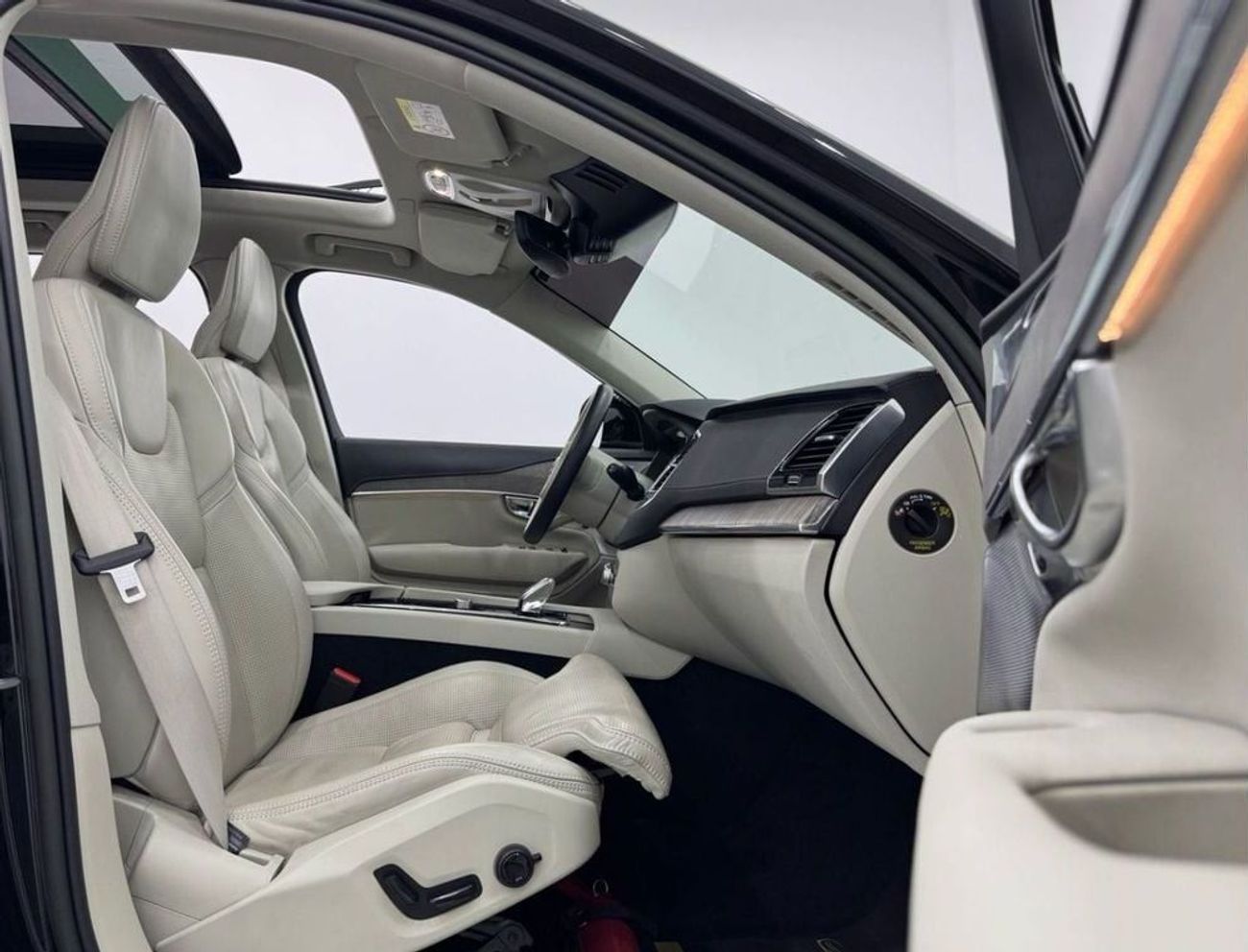 Volvo XC90 B6 2.0T 2022 Volvo XC90 B6, July 2027 Volvo Warranty + Service Pack, Low Kms, 7 Seater, GCC