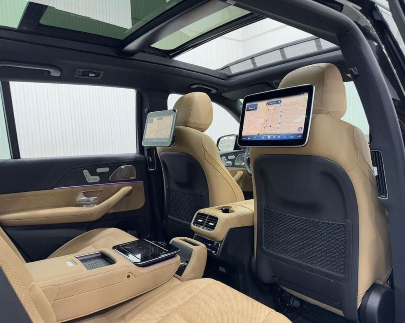 مرسيدس بنز GLS 580 2024 Mercedes Benz GLS580 AMG 4Matic, Jan 2029 Mercedes Warranty, Full Mercedes Service History, GCC