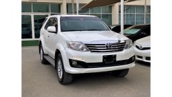 تويوتا فورتونر Toyota Fortuner 2.7cc EXR with alloy wheels, Bluetooth and cruise control