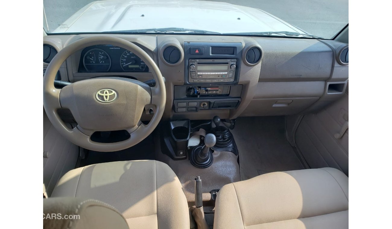 Toyota Land Cruiser Pick Up A1