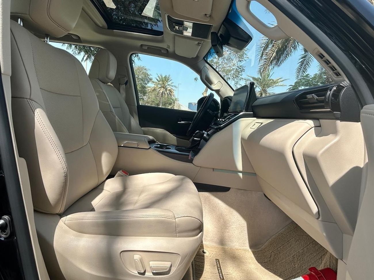 Toyota Land Cruiser GXR 3.5L TWIN TURBO 2023 GCC AL FUTTAIM WITH WARRANTY & SERVICE CONTRACT IN MINT CONDITION