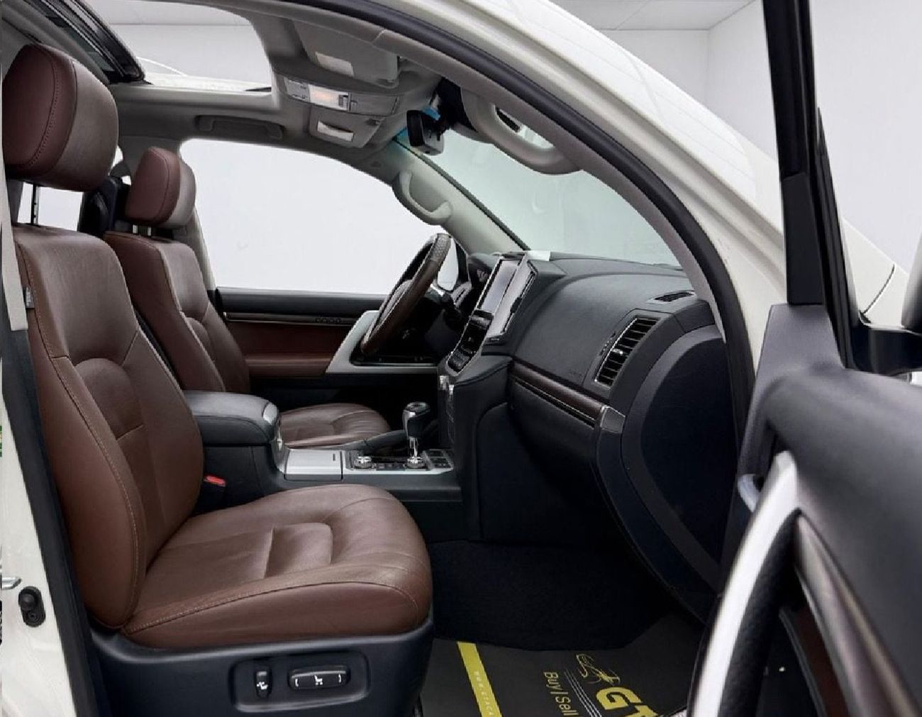 تويوتا لاند كروزر 