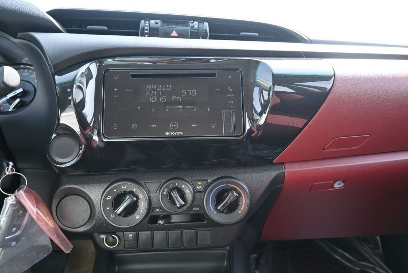 تويوتا هيلوكس HILUX 2.7L PETROL 4X2 DRIVE AUTO TRANSMISSION 2024