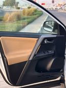 Toyota RAV4 XLE 4WD sunroof and Full Option