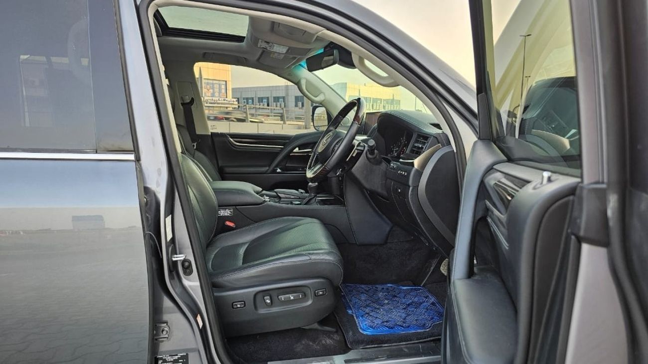 لكزس LX 570 Petrol 5.7 Liter Right Hand Drive Automatic Gear T.V With 4 Cameras