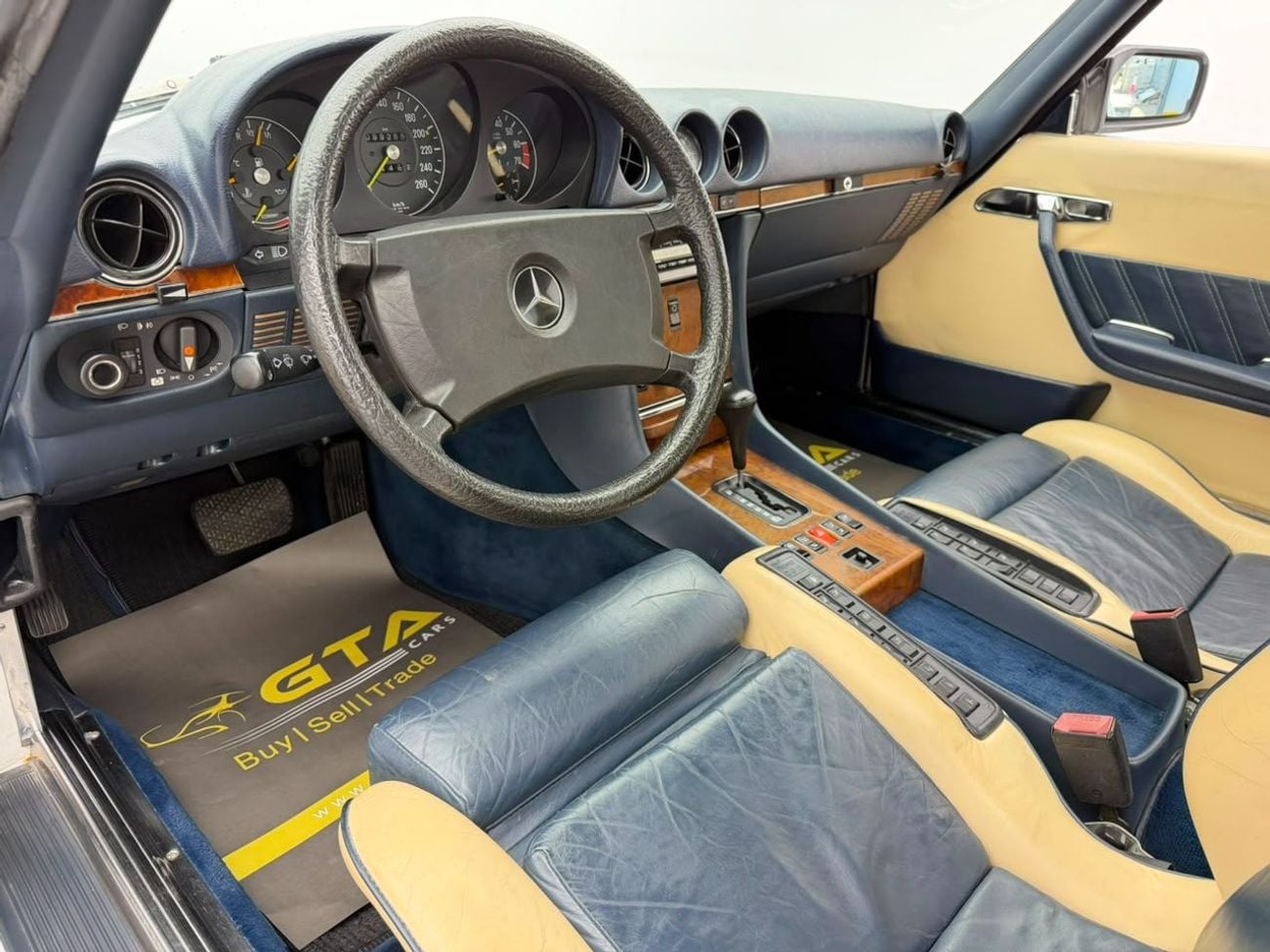 Mercedes Benz 560SL STD