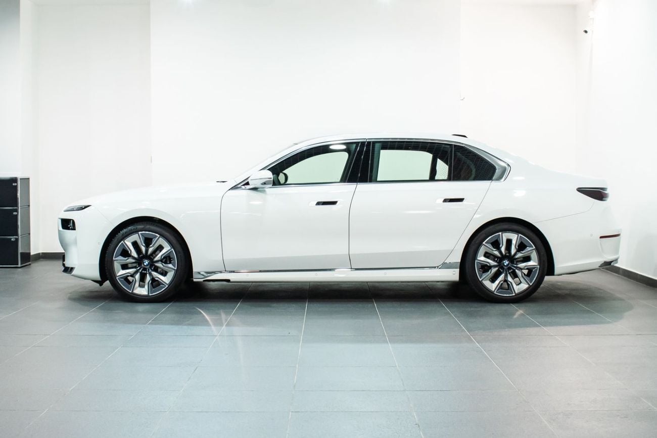 BMW 740i LUXURY PURE EXCELLENCE
