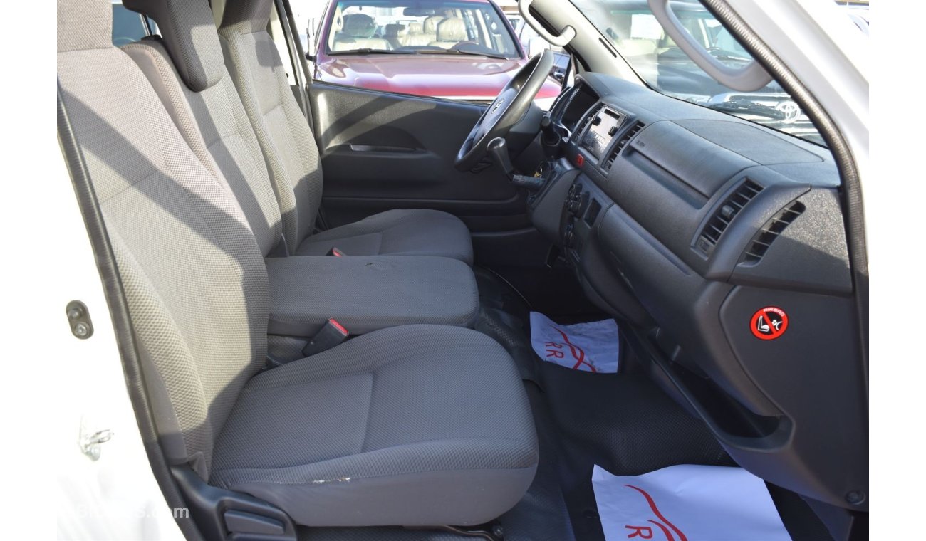 تويوتا هاياس TOYOTA HIACE 2016 (6 SEATER)