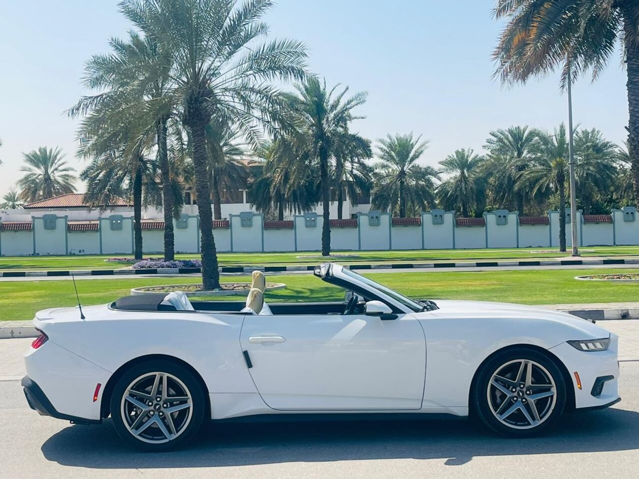 Ford Mustang EcoBoost Premium 2.3L Convertible A/T