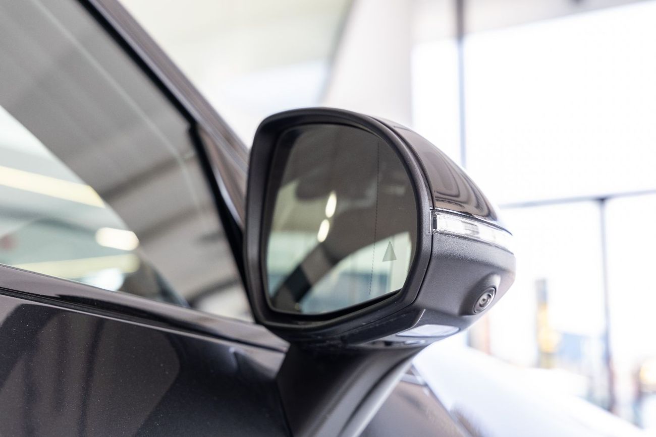 مرسيدس بنز GLC 300 Amazing Price | Mercedes-Benz GLC 300 SUV | 4Matic | HUD | 2024