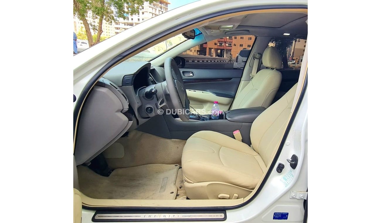 Infiniti G37 INFINITI G37  GCC 2013 FULL OPTION