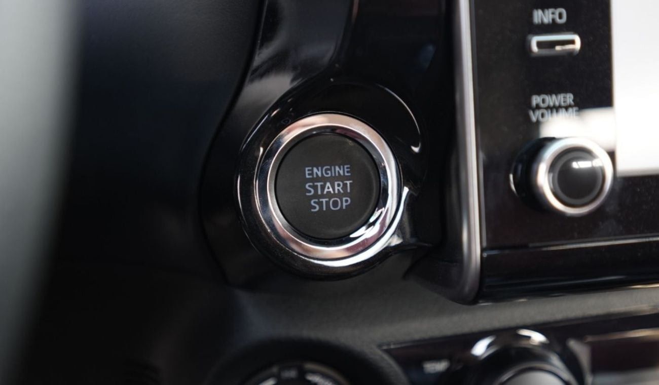 Toyota Hilux TOYOTA HILUX DC 2.7L 4X4 PETROL, A/T, MY25 FULL OPTION WITH PUSH START OMAN SPEC.