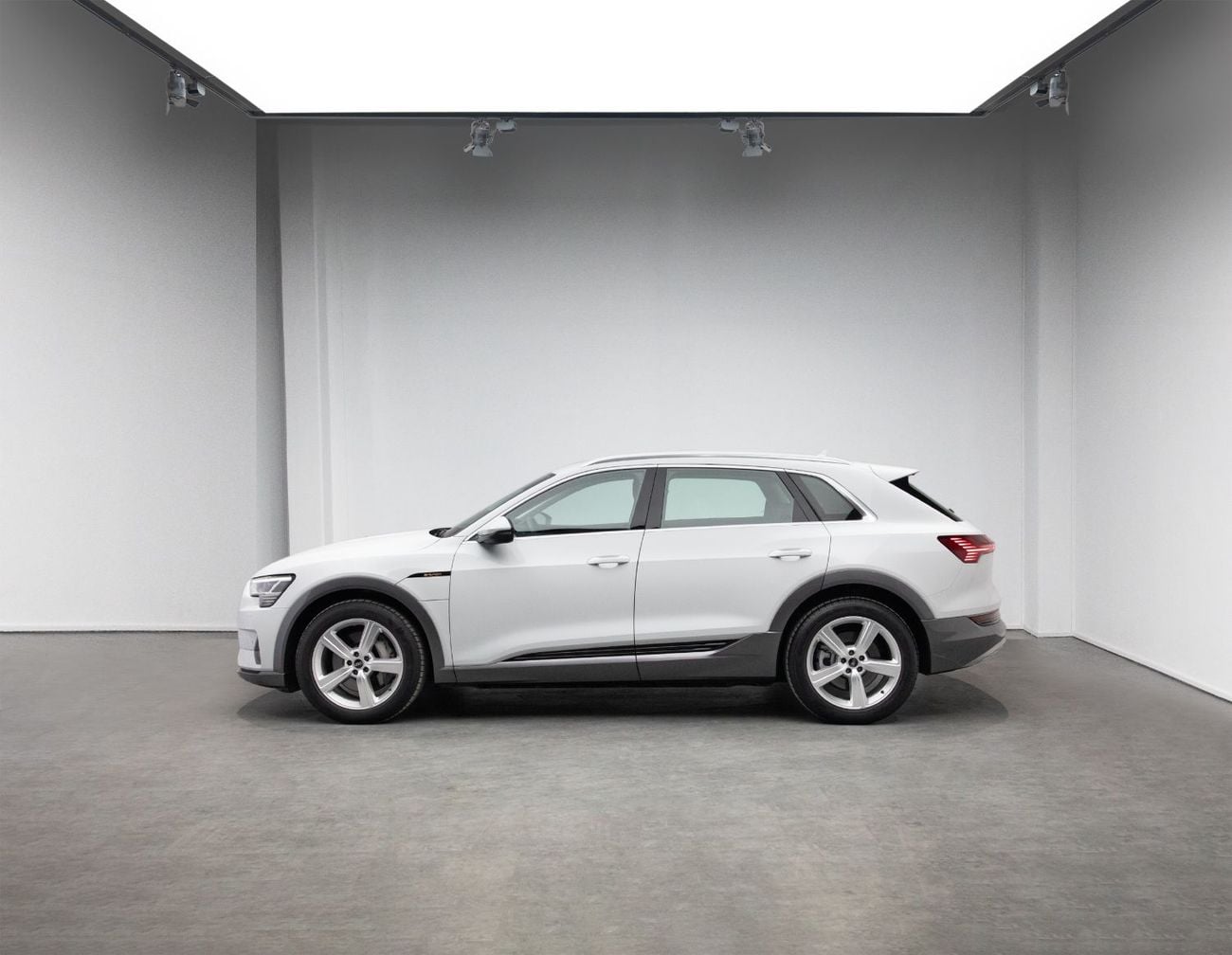 أودي اي ترون 55 Quattro