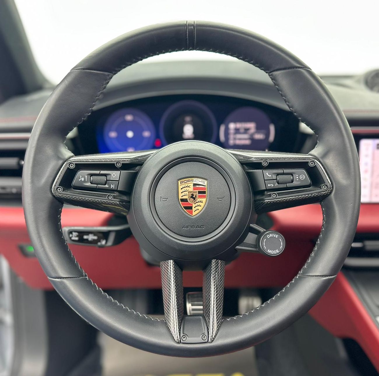 بورش ماكان 2024 Porsche Macan 4 EV, 06/2028 Porsche Warranty, Porsche Full Service History, GCC