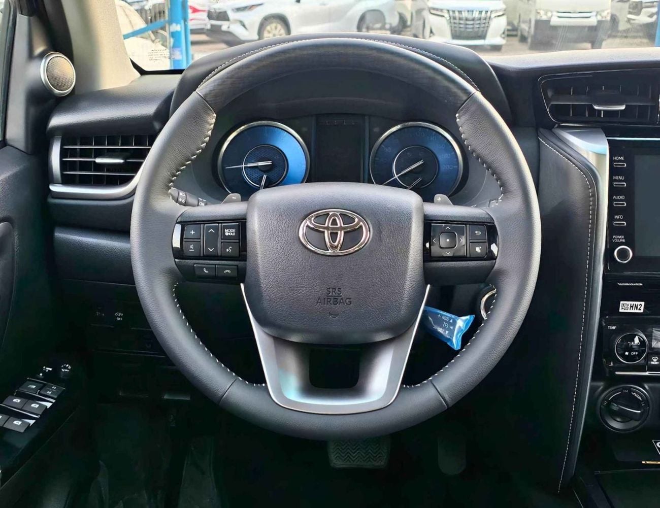Toyota Fortuner VXR SR5 ADVENTURE / 4.0L V6 PETROL / CLIMATE WITH LEATHER SEATS / DIFFLOCK / AUTO A/C (CODE # F6HA)