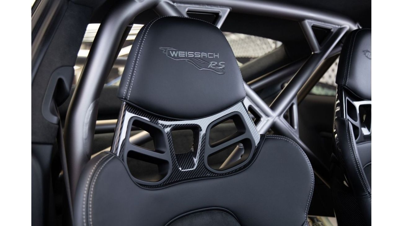 Porsche 911 GT2RS WEISSACH