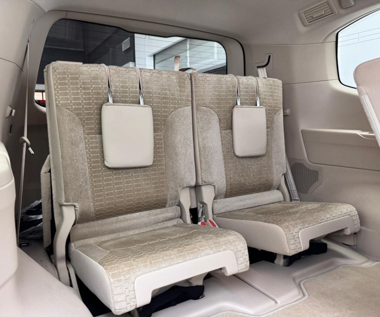 Toyota Land Cruiser EXR 3.5L 2022 Toyota Land Cruiser EXR, Toyota Service History, 1 Year Warranty, 7 Seater, GCC