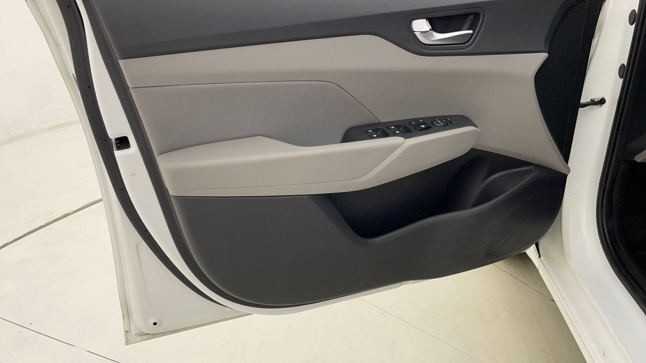 Hyundai Accent SMART 1.6 | Zero Down Payment | Home Test Drive