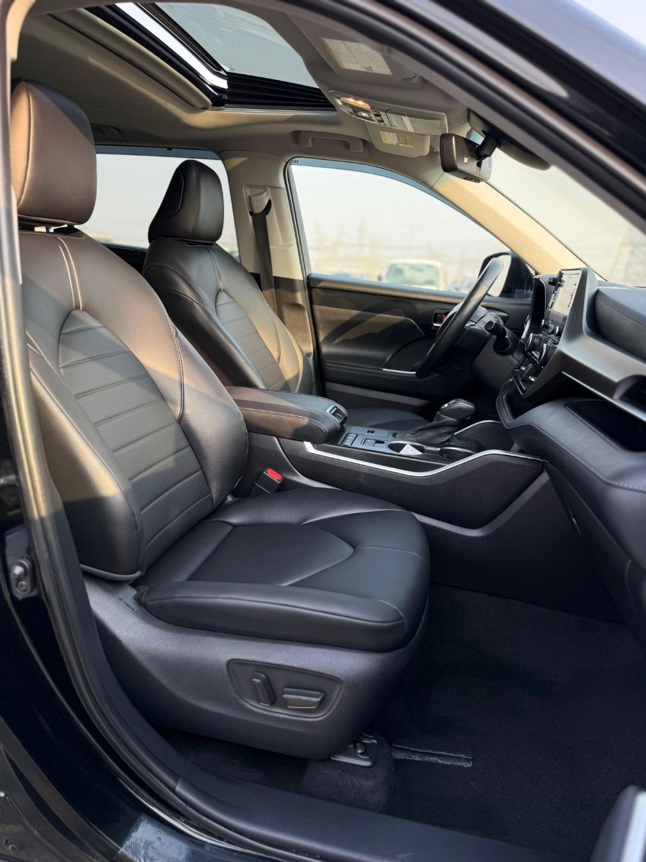 Toyota Highlander XLE Hybrid sunroof,leather,push start Full Option