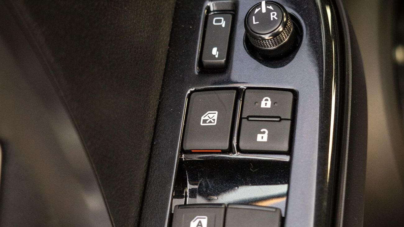 Toyota Fortuner Mid Option 2.7L Petrol 2025YM [FOR EXPORT TO AFRICA ONLY]