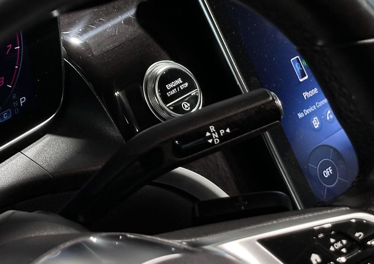 Mercedes-Benz GLC 300 clean title - no accident no painting