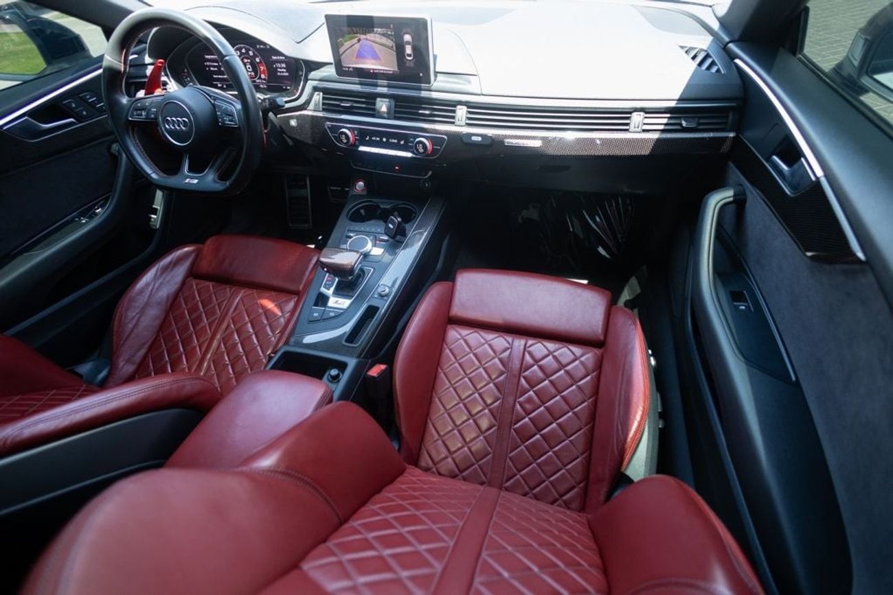 Audi S5 TFSI quattro 3.0L