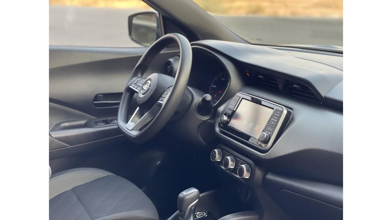 Nissan Kicks Kicks SV RADAR / LINE ASSIST /620 AED MONTHLY