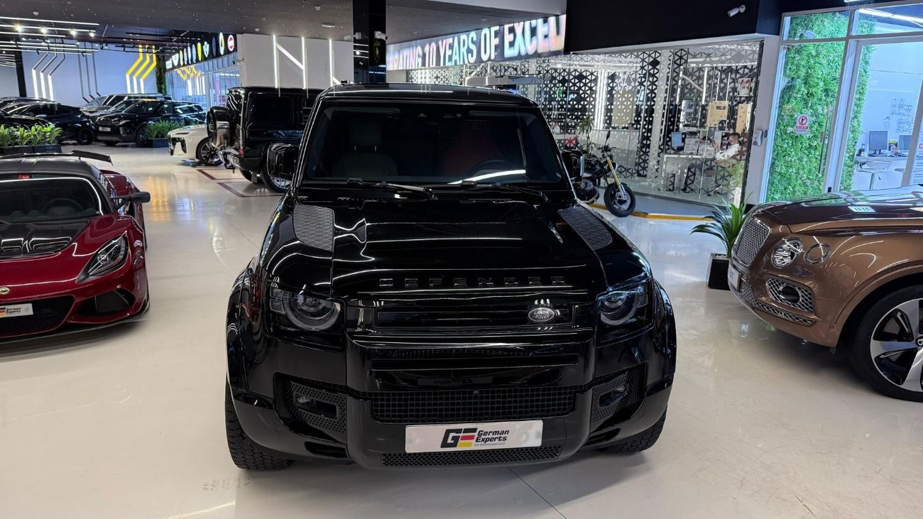 لاند روفر ديفندر P400 90 HSE 3.0L (5 Seater) 2022 Defender 90 V6 / GCC / ALTayyer Warranty