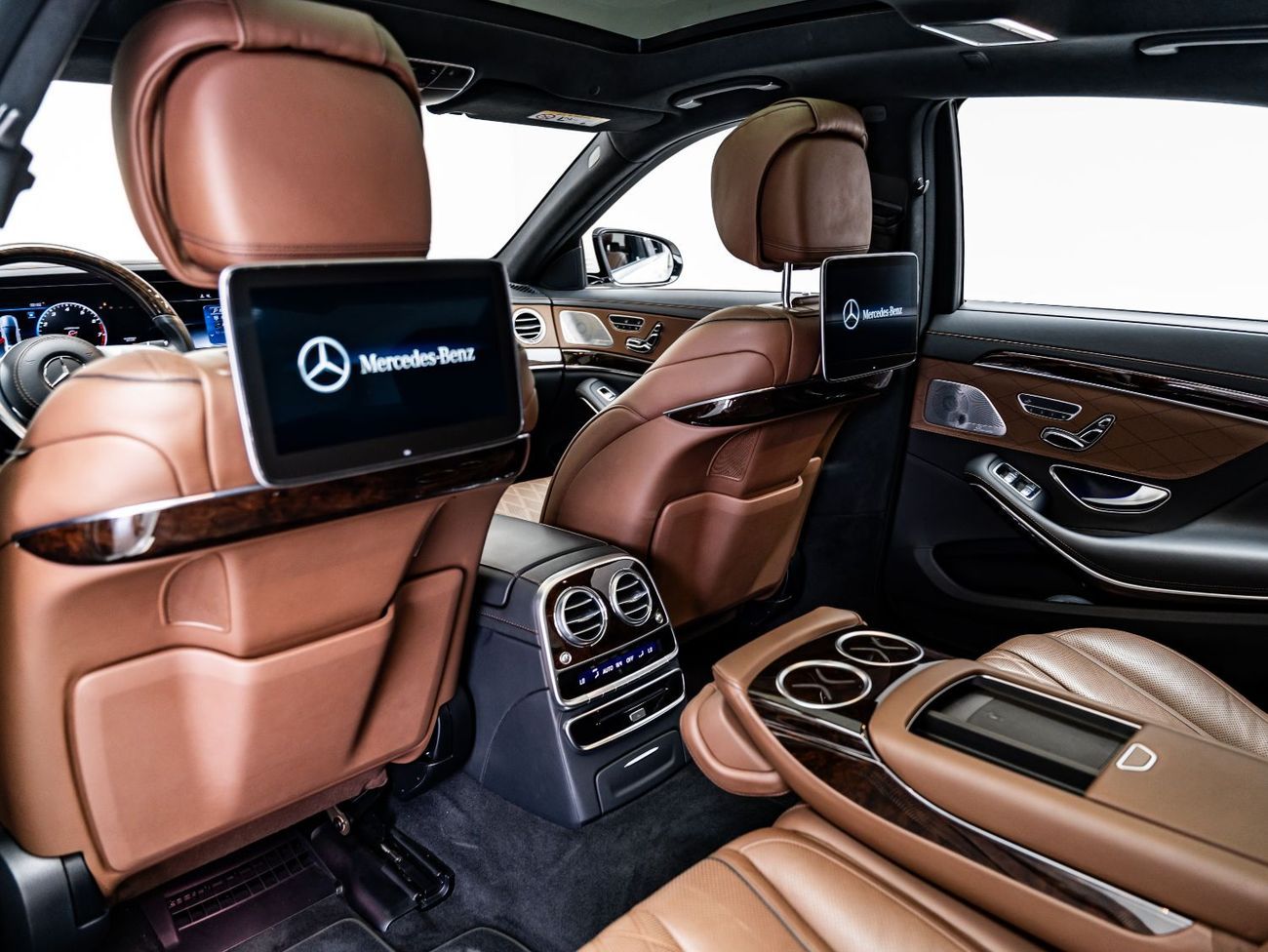 Mercedes-Benz S 560 Std 4.0L (469 HP) Mercedes S Class 560, 2027 Mercedes Warranty + Service Contract, GCC