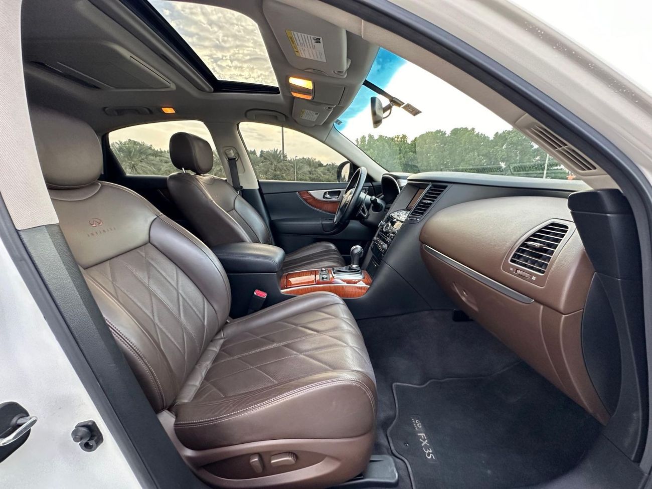 Infiniti FX35 Excellence INFINITI FX-35 2012 GCC//FULL OPITION // FULL SERVICE HISTORY AVAILABLE // PERFECT CONDIT