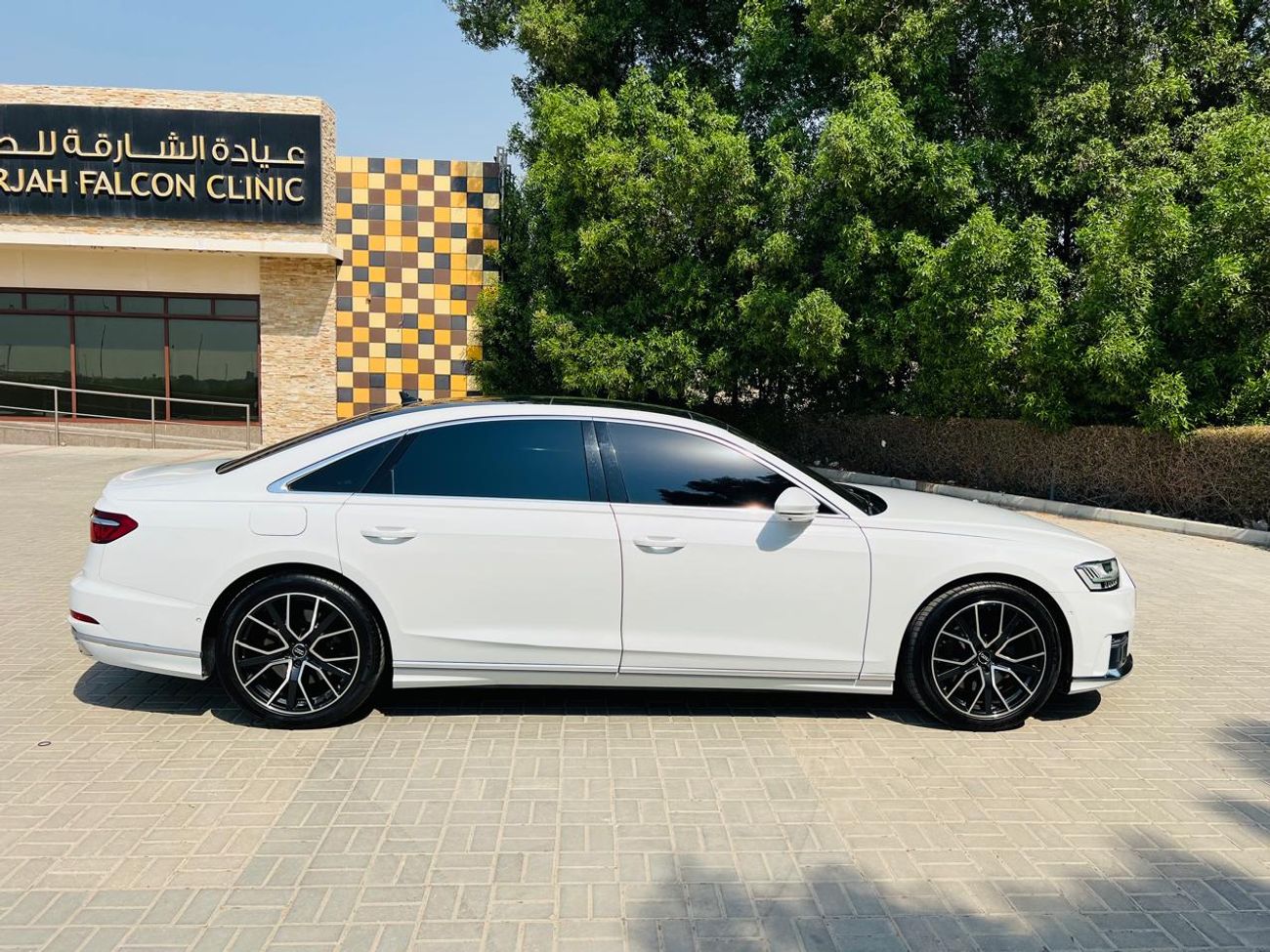 أودي A8 L 60 TFSI quattro 4.0L (460 HP)