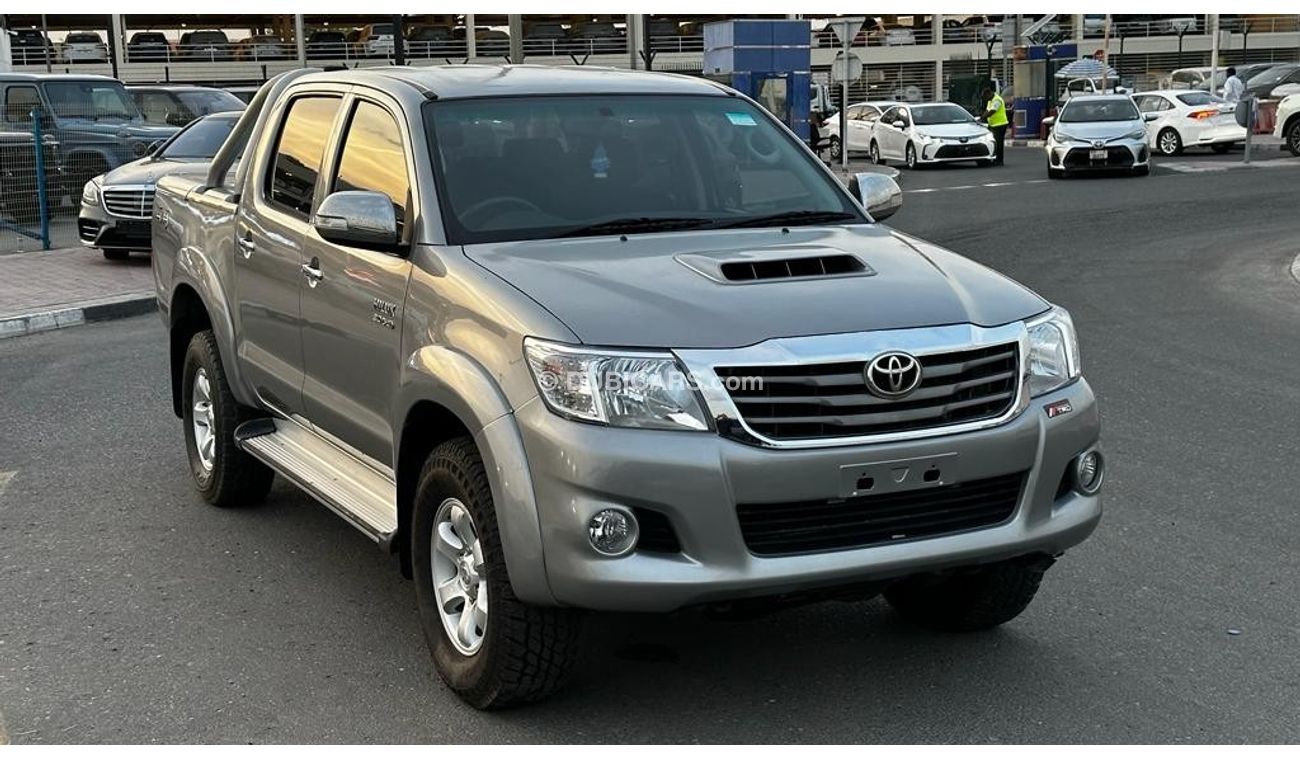 Toyota Hilux SR