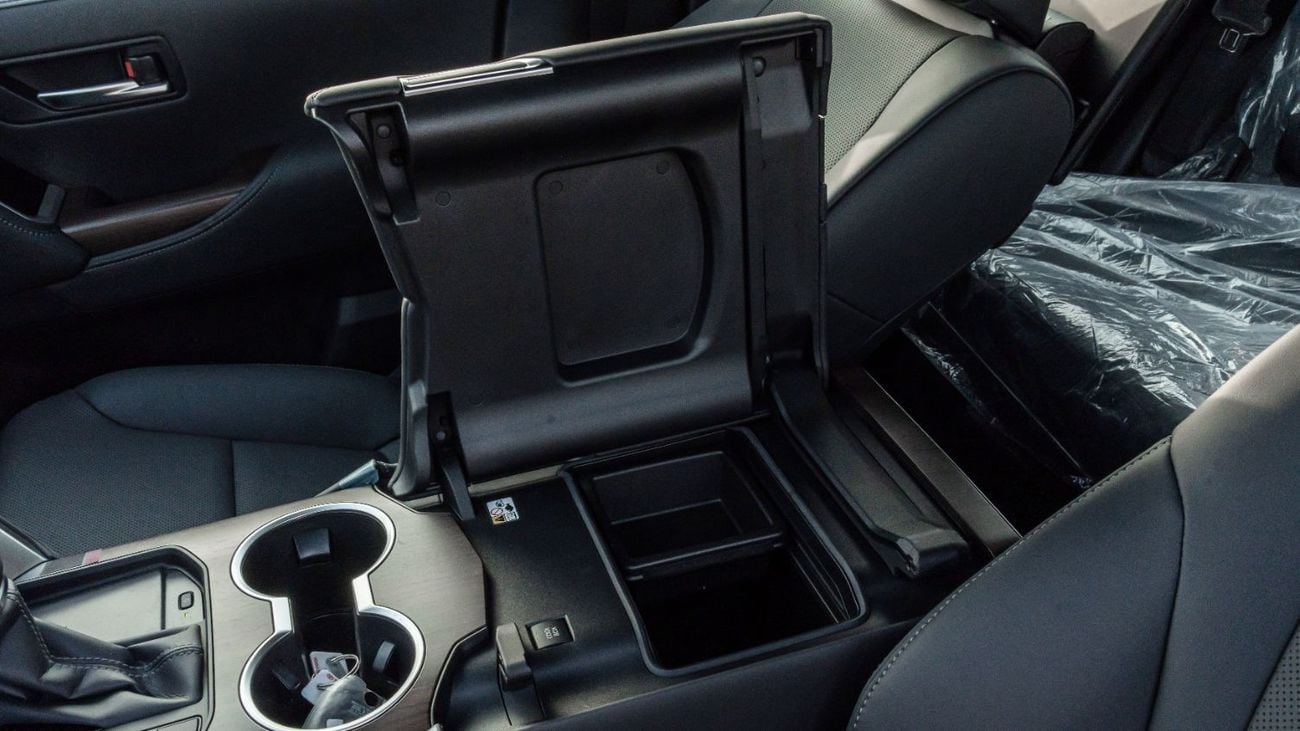 Toyota Land Cruiser 2026 Toyota Land Cruiser GXR 3.3L AT Diesel (Black-Black)