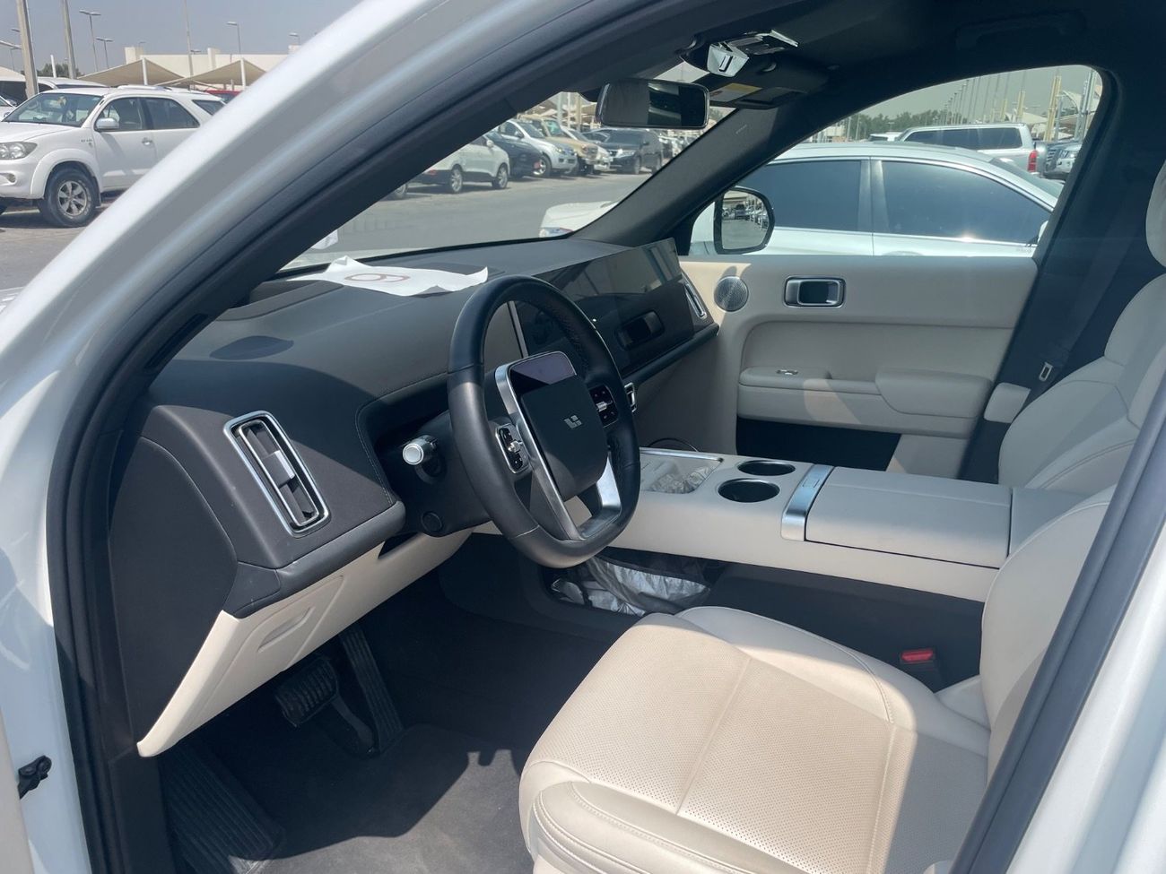 لي اوتو L7 لي اوتو L7 وارد الصين بحالة جيدة جدا