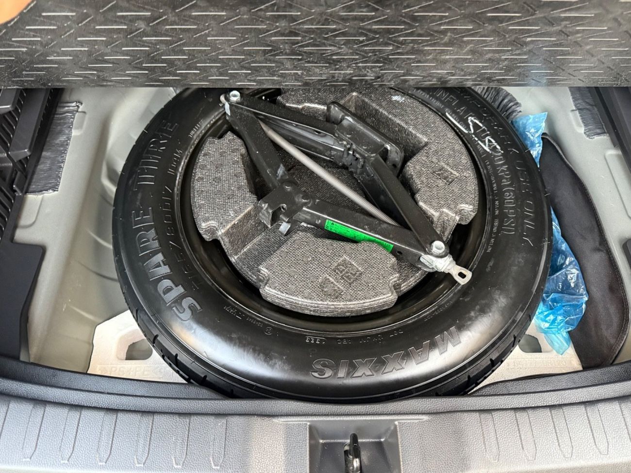 Toyota RAV4 2023 XLE LIMITED AWD SUNROOF FULL OPTION CANADA SPEC