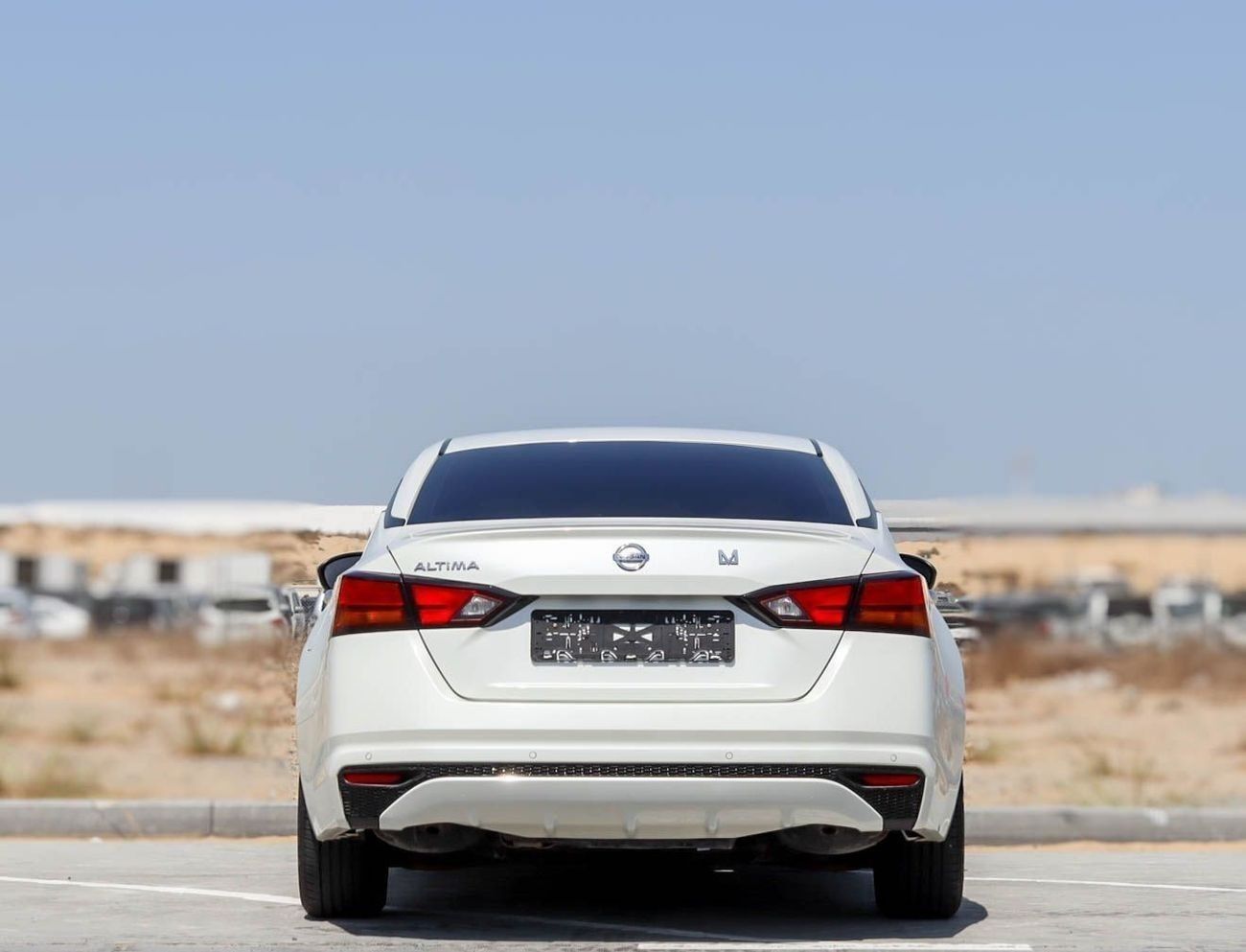 Nissan Altima 2.5 S Nissan Altima 2.5L 2020 original paint GCC  accident-free in excellent condition 888 P.M