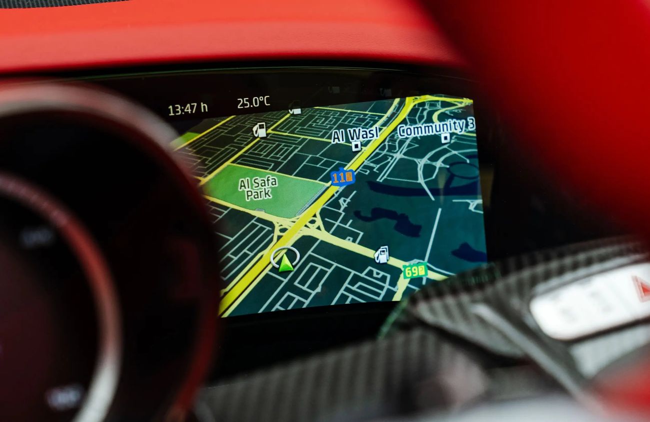 بورش 918 سبايدر 4.6L V8 N/A engine + Emotor