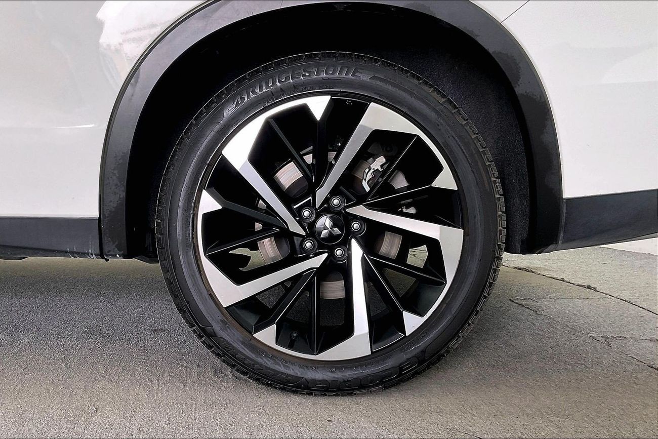 Mitsubishi Outlander Highline | Guaranteed Warranty | 0 Down Payment