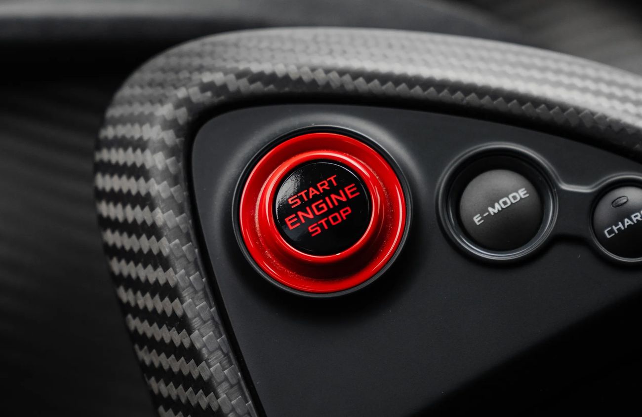 McLaren P1 3.8L V8 Twin-Turbocharged + Electric Motor