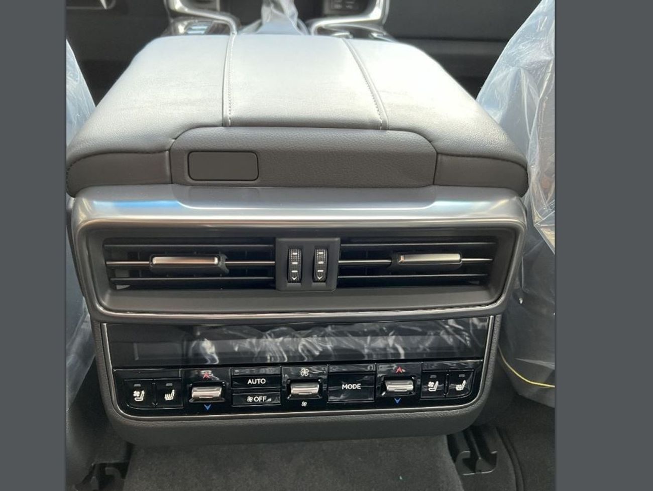 Lexus LX 500 Twin Turbo 3.3L Signature Full Option 7 Seats