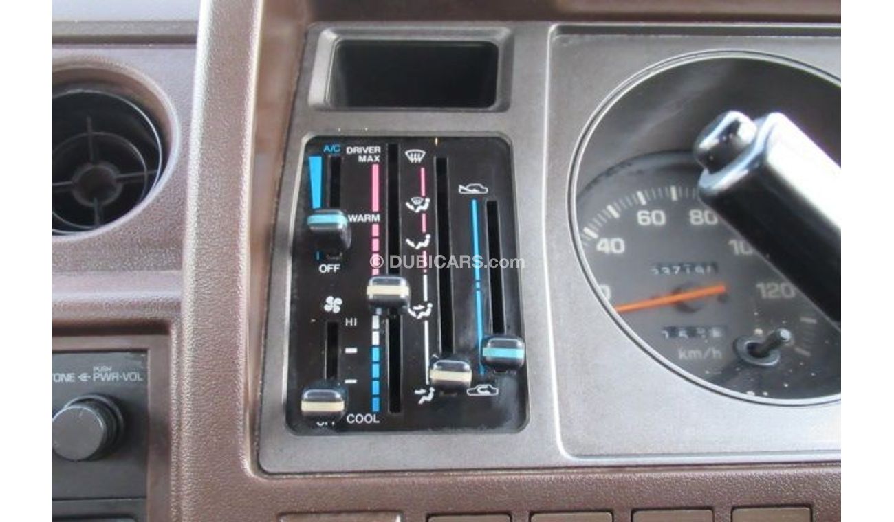 Toyota Dyna TOYOTA DYNA TRUCK RIGHT HAND DRIVE (PM1114)