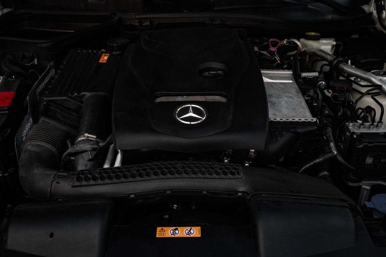 Mercedes-Benz SLC 200 200 AMG | 2,154 P.M  | 0% Downpayment | Excellent Condition!